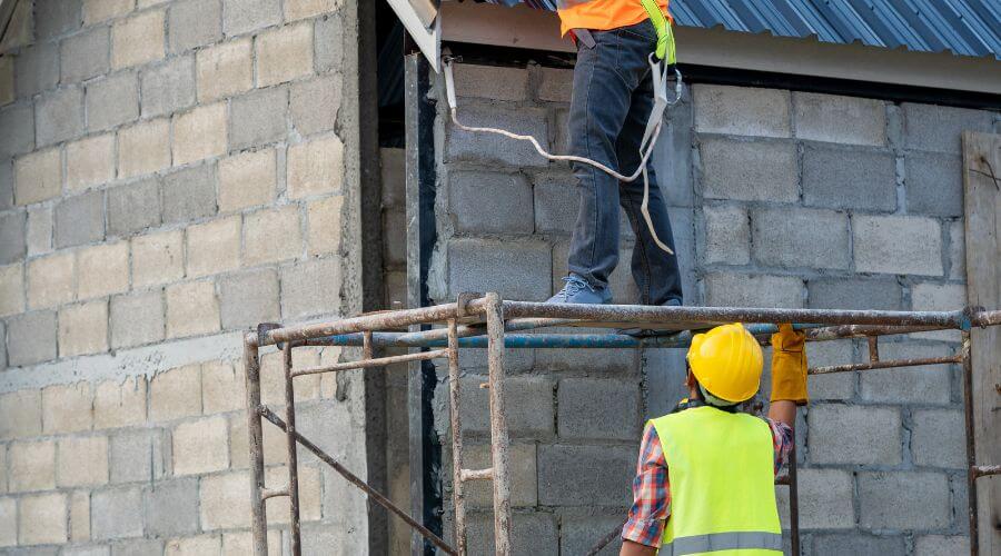 Expert Emergency Roof Repairs services in Cyril, OK
